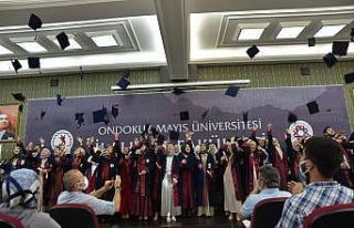 OMÜ İlahiyat Fakültesi bin mezun verdi