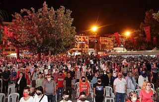 On binler bir kez daha aynı meydanda buluştu