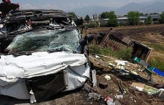 Osmaniye’de kamyon tıra çarptı: 1 ölü, 2 yaralı