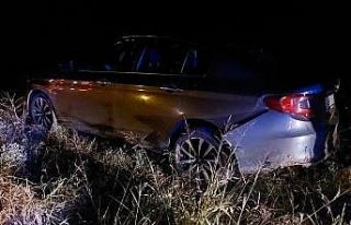 Otomobil tarlaya uçtu: 4 yaralı