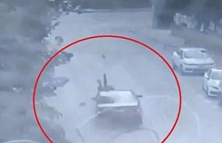 Otomobilin çarptığı kadın ağır yaralandı