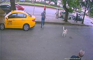 Otomobilin motosiklete çarpma anı kamerada