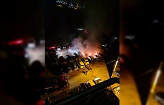 Otoparkta çıkan yangında 10 araç hurdaya döndü