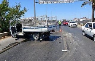 (ÖZEL) Açılan motor kaputunu hareket halinde kapatmak...