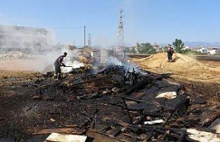 (ÖZEL) Alevler kümeslerdeki hayvanları vurdu, yürek...