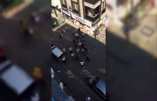 (ÖZEL) Avcılar’da iki grup birbirine kemerle saldırdı