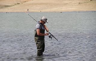 (ÖZEL) Balık tutkunlarının hafta sonu durağı...