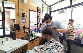 (ÖZEL) Berberlerde bayram yoğunluğu başladı