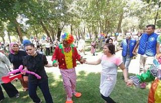 Özel çocuklar özel programda doyasıya eğlendi