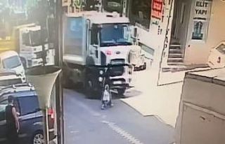 (Özel) Esenyurt’ta çöp kamyonu altında kalan...
