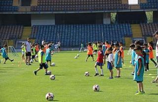(Özel haber) Futbolda Özkaynak ile yaklaşık 400...