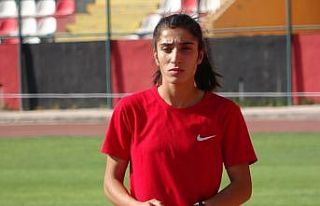 (Özel haber) Türkiye rekortmeni milli sporcu Nevin...