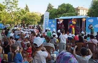 (Özel) Hamburger karavanından Karavan Tiyatro’ya