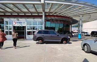 (ÖZEL) Hastane önündeki manzarayı görenler gözlerine...