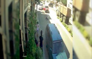 (ÖZEL) İçinde bulunduğu otomobile çarpıp kaçan...
