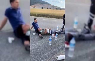 (ÖZEL) Kütahya-Afyonkarahisar karayolunda can pazarı