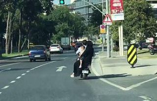 (Özel) Motosiklet üzerinde 4 kişilik tehlikeli...