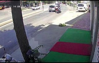 (Özel) Pendik’te otomobilin sıkıştırdığı...