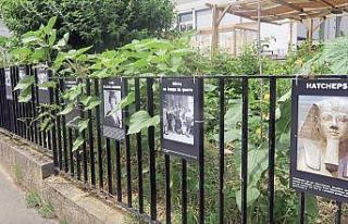 Paris’te “tarihte iz bırakan kadınlar” sergisi