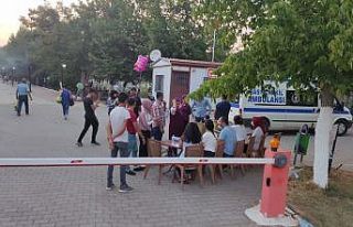 Pazarcık’ta vatandaşlar pazarda ve parkta randevusuz...