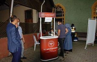 Pazaryeri’nde oluşturulan aşı noktasına ilgi...