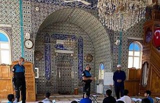 Polis ekipleri çocukları boğulma vakalarına karşı...