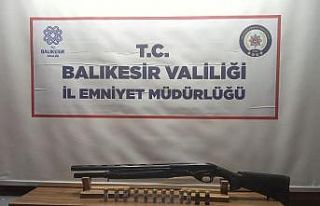 Polisten 23 şahsa huzur operasyonu