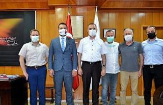 Protokol imzalandı, kedi ve köpekler kayıt altına...