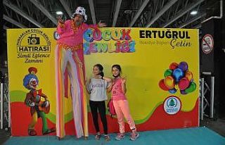 Pursaklar Çocuk Şenliği renkli görüntülere sahne...