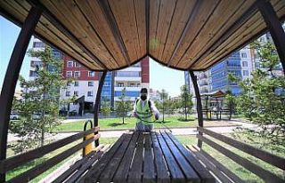 Pursaklar’da parklar korona virüse karşı güven...