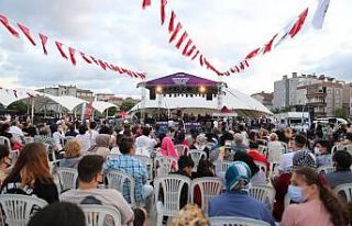 Rumelili Ekrem Küçükçekmece’de hemşerileriyle...