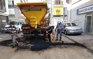 Salihli’de asfalt kaplama çalışmaları son sürat