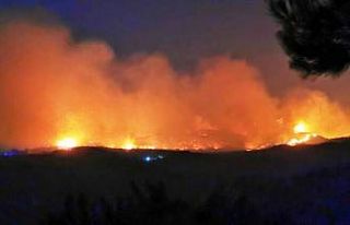 Samos kabusu yaşıyor