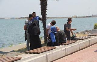 Samsun’da denizde intihara kalkışan kadını zabıta...