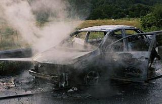 Samsun’da seyir halindeki araç alev alev yandı