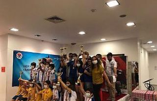 Satrançta şampiyonlar belli oldu