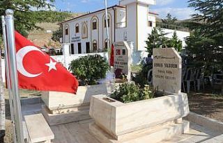 Şehit Osman Yıldırım kabri başında anıldı