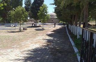 Selçuklu Komutanının türbesinde bayram düzenlemesi