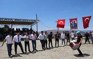 Şenkayalılar bal festivalinde stres attı