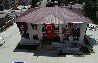 Şenlik havasında belediye hizmet binası açıldı