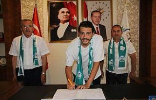 Serik Belediyespor Sezer Yıldırım ile 2 yıllık...