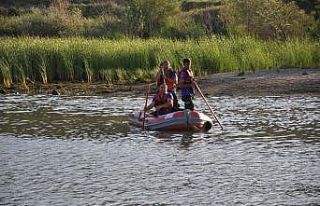 Serinlemek için girdiği Kızılırmak’ta kayboldu