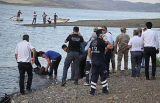 Serinlemek için suya girdi, cansız bedeni çıktı