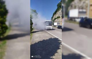 Seyir halindeki halk otobüsünde yangın