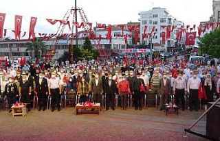 Sinop’ta demokrasi nöbeti başladı