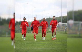 Sivasspor çalışmalarını sürdürüyor