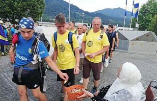 Srebrenitsa kurbanlarının tabutları Potoçari Anıt...