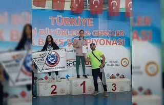 Sude Nur Basancı kick boksta şampiyon oldu