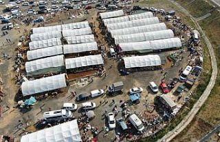 Sultangazi kurban pazarında hareketlilik havadan...