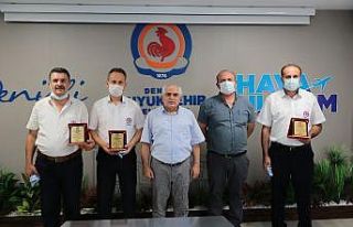 Takdir toplayan şoförlere teşekkür plaketi verildi